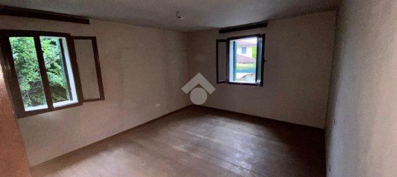 Casa de 6 habitaciónes en Pordenone, Italy No. 17641 8