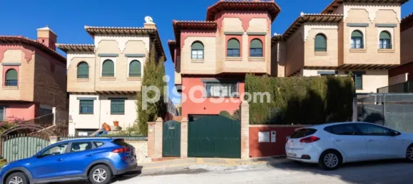 4 bedrooms House in Jun, Spain No. 94794 45