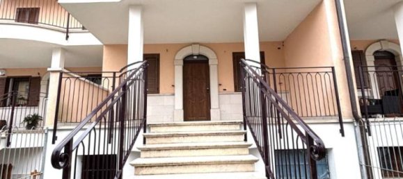 2 bedrooms House in Novara, Italy No. 229535 2