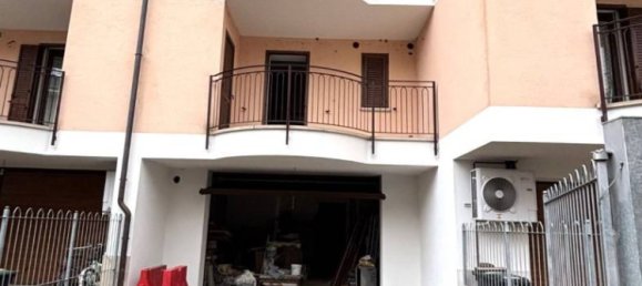 2 bedrooms House in Novara, Italy No. 229535 9