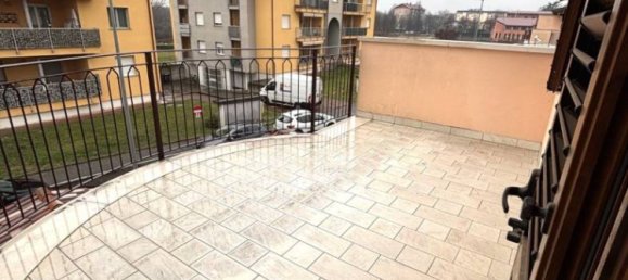 2 bedrooms House in Novara, Italy No. 229535 4