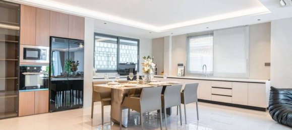 6 bedrooms House in Pattaya, Thailand No. 61710 4