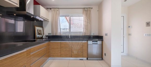 3 bedrooms House in Santana, Portugal No. 27103 9