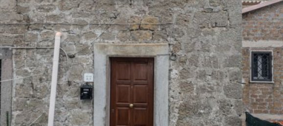 2 bedrooms House in Montefiascone, Italy No. 205981 2