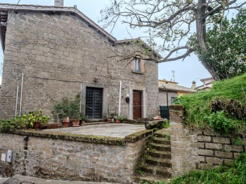 2 bedrooms House in Montefiascone, Italy No. 205981