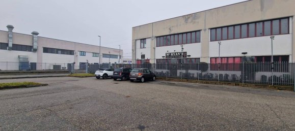 Коммерческая недвижимость с 4 комнатами в Монкальери, Италия № 16697 5