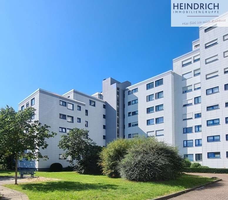 Квартира с 4 комнатами в Кассель, Германия № 205656