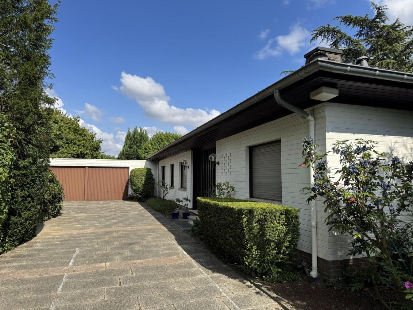 2 bedrooms Bungalow in Monchengladbach, Germany No. 283575