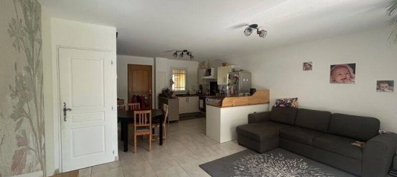 2 bedrooms House in Pertuis, France No. 363271 4