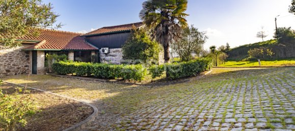 9 bedrooms House in Guimaraes, Portugal No. 33599 3