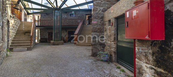 9 bedrooms House in Guimaraes, Portugal No. 33599 18