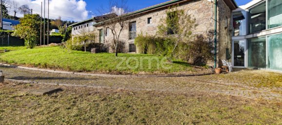 9 bedrooms House in Guimaraes, Portugal No. 33599 12