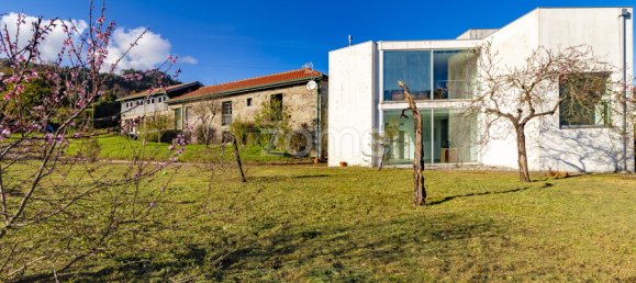 9 bedrooms House in Guimaraes, Portugal No. 33599 13