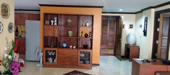 2 bedrooms Condo in Pattaya, Thailand No. 754 3