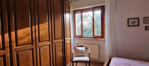 5 rooms House in Carrara, Italy No. 45788 4