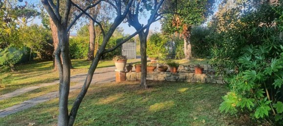 5 rooms House in Carrara, Italy No. 45788 23