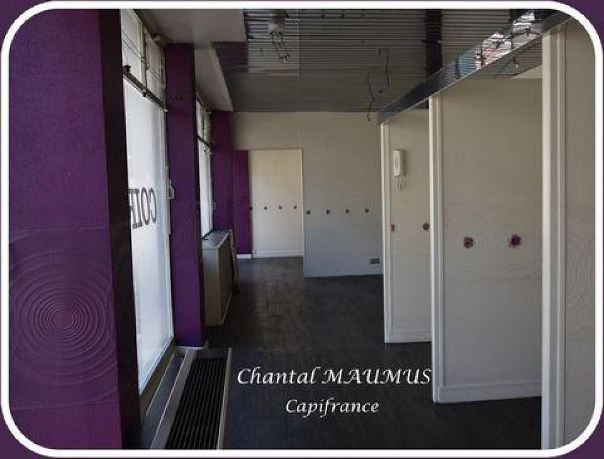 70m² Office in Tarbes, France No. 19406