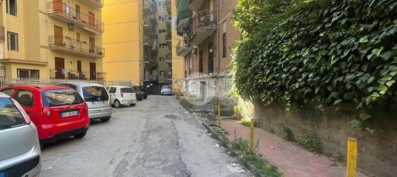 مرآب في Torre del Greco, Italy 40متر مربع رقم 185838 6