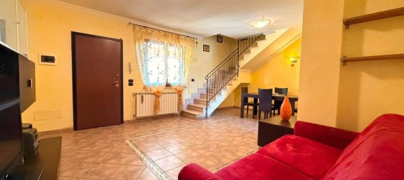 Дом с 3 комнатами в Ардеа, Италия № 9607 13