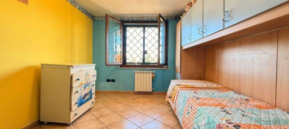 Дом с 3 комнатами в Ардеа, Италия № 9607 9