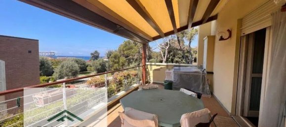 3 rooms Duplex in Livorno, Italy No. 51092 3