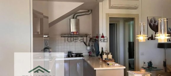 3 rooms Duplex in Livorno, Italy No. 51092 2