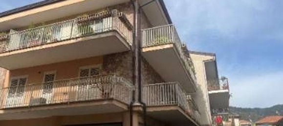 3 rooms Apartment in Francavilla di Sicilia, Italy No. 257599 2