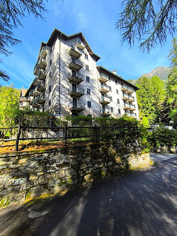 3 غرف نوم منزل ذو طابقين في Chiesa in Valmalenco, Italy رقم 359571