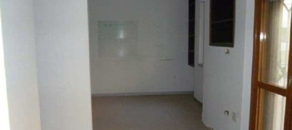 7 rooms Apartment in Casoria, Italy No. 171467 10