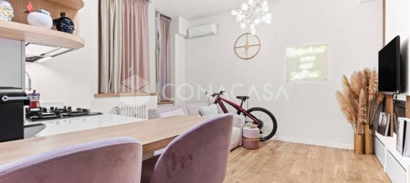 3 rooms Apartment in Milan, Italy No. 339237 3