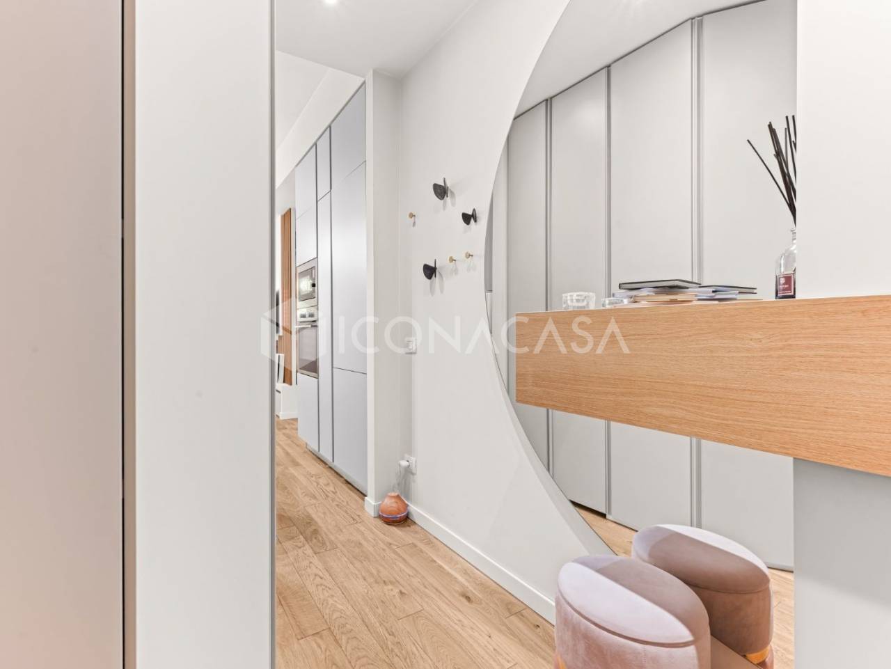 3 rooms Apartment in Milan, Italy No. 339237