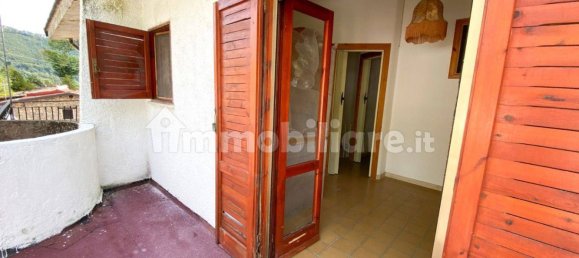 2 bedrooms House in Roccagloriosa, Italy No. 28173 12
