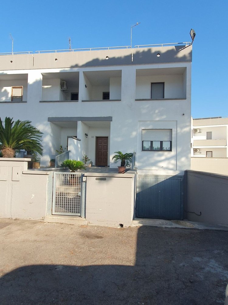 9غرفة منزل في Campi Salentina, Italy رقم 259995