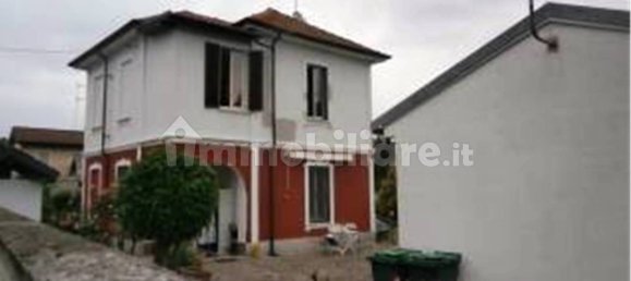 2 Schlafzimmer Villa in Mortara, Italy, Nr. 4351 6