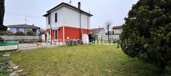 2 Schlafzimmer Villa in Mortara, Italy, Nr. 4351 2