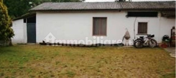 2 Schlafzimmer Villa in Mortara, Italy, Nr. 4351 10
