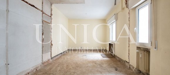 4 bedrooms Apartment in Madrid, Spain No. 85276 3