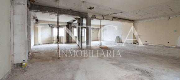 4 bedrooms Apartment in Madrid, Spain No. 85276 16