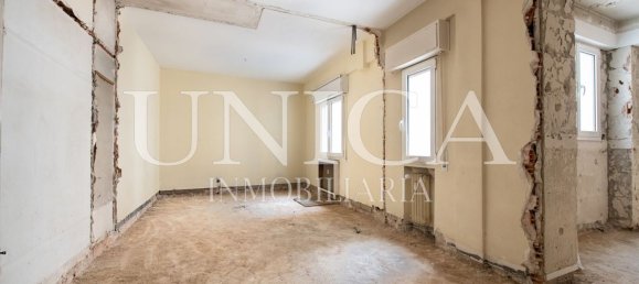 4 bedrooms Apartment in Madrid, Spain No. 85276 2