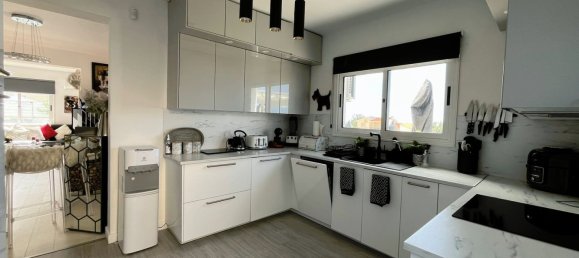 4 bedrooms Villa in Tala, Cyprus No. 22993 4