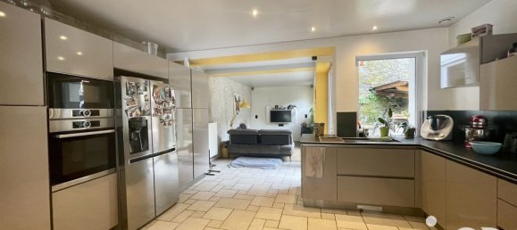 Таунхаус с 5 комнатами в Виф, Франция № 275816 15