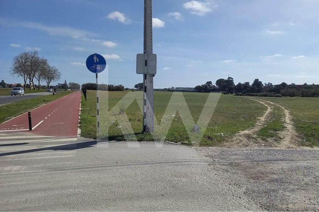 74999m² Land in Montijo, Portugal No. 134143