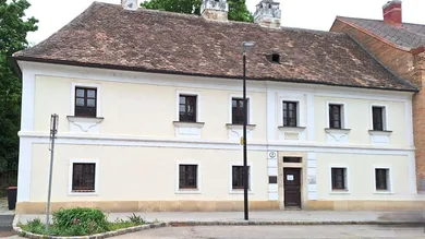 13-Zimmer Haus in Hollabrunn, Austria, Nr. 180581