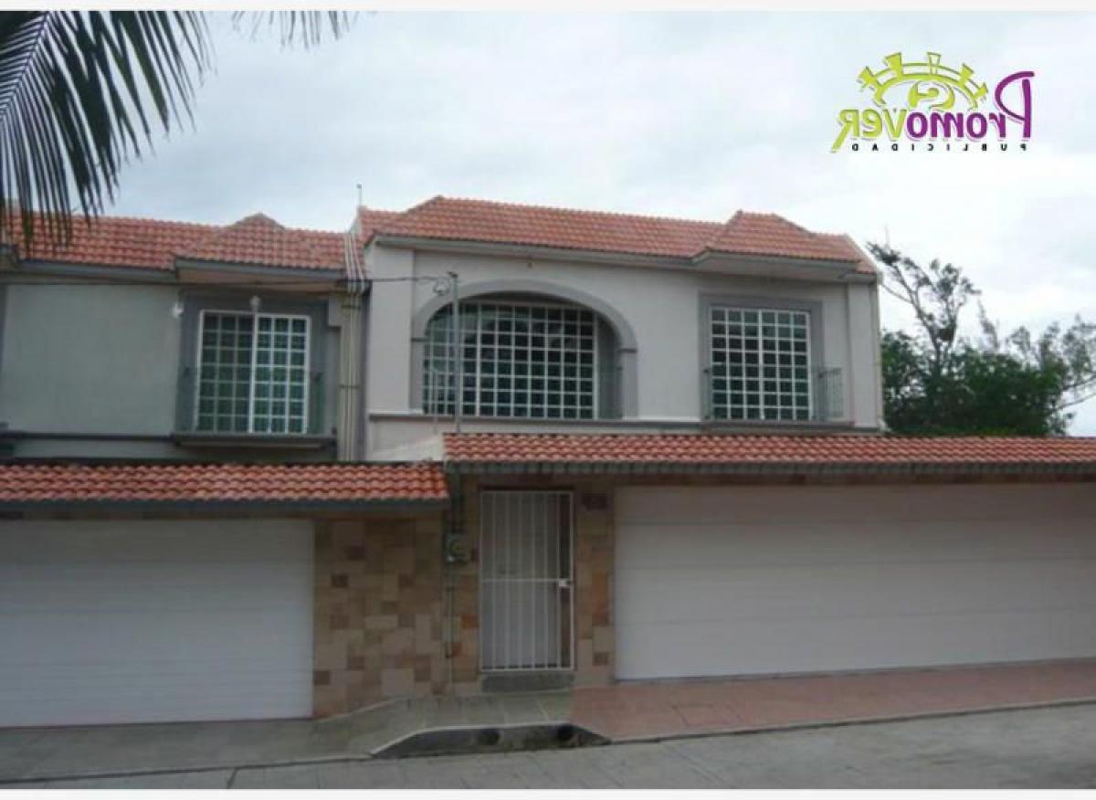 Дом с 5 спальнями в Веракрус, Мексика № 218024