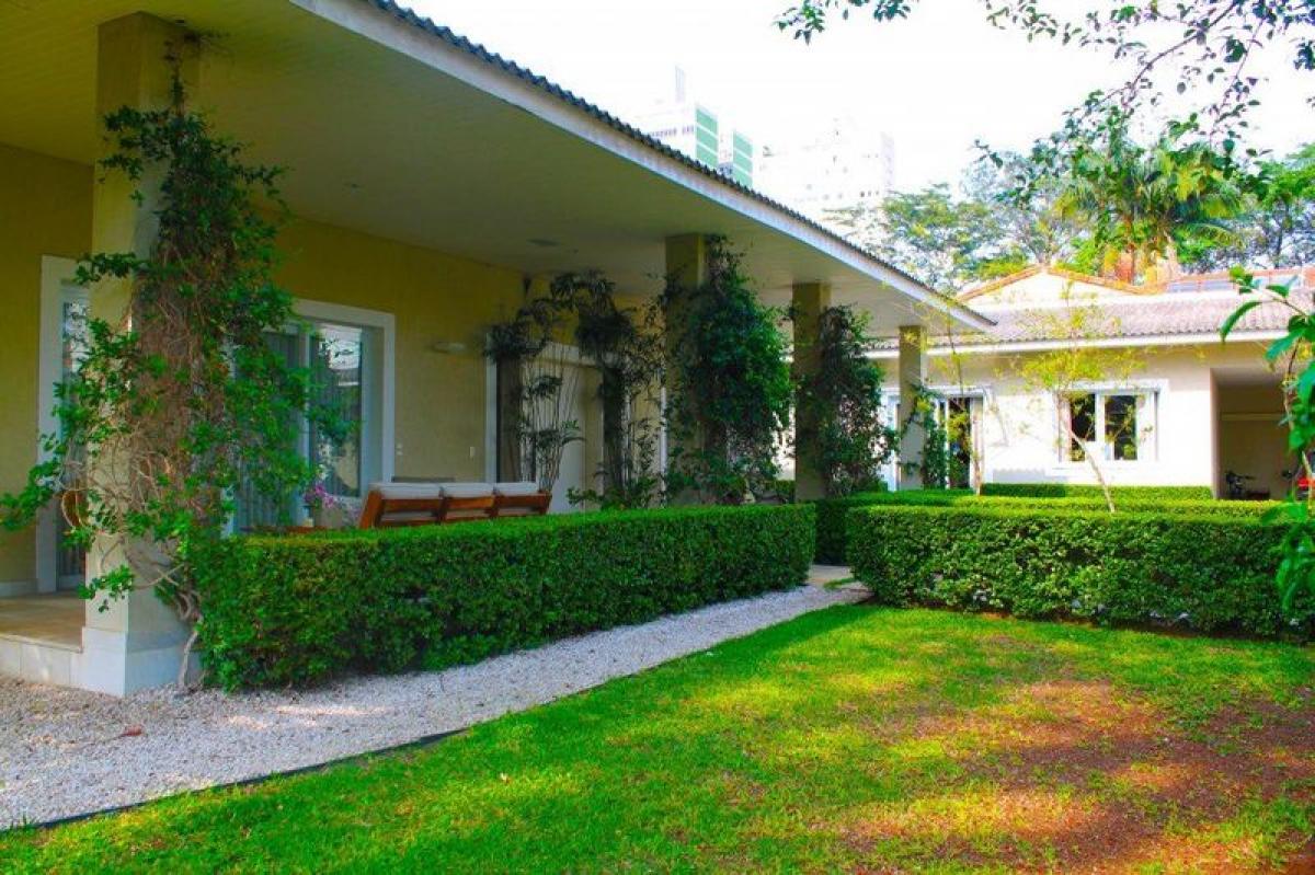 4 bedrooms House in Sao Paulo, Brazil No. 504697