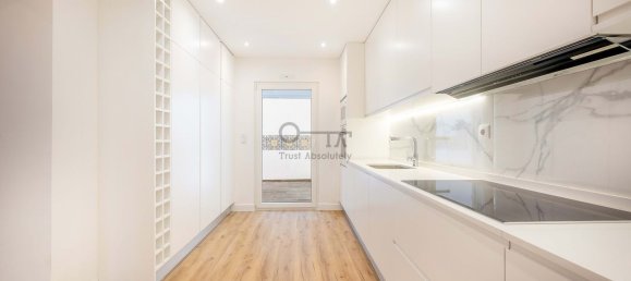 4 bedrooms House in Lisbon, Portugal No. 50785 6