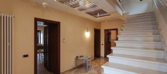 5غرفة فيلا في L'Aquila, Italy رقم 108272 3