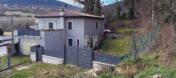 5غرفة فيلا في L'Aquila, Italy رقم 108272 2