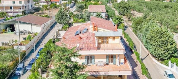 10 Schlafzimmer Villa in Corato, Italy, Nr. 158084 2