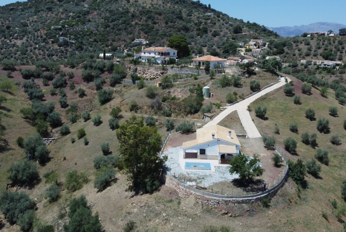 18 bedrooms Villa in Comares, Spain No. 58099